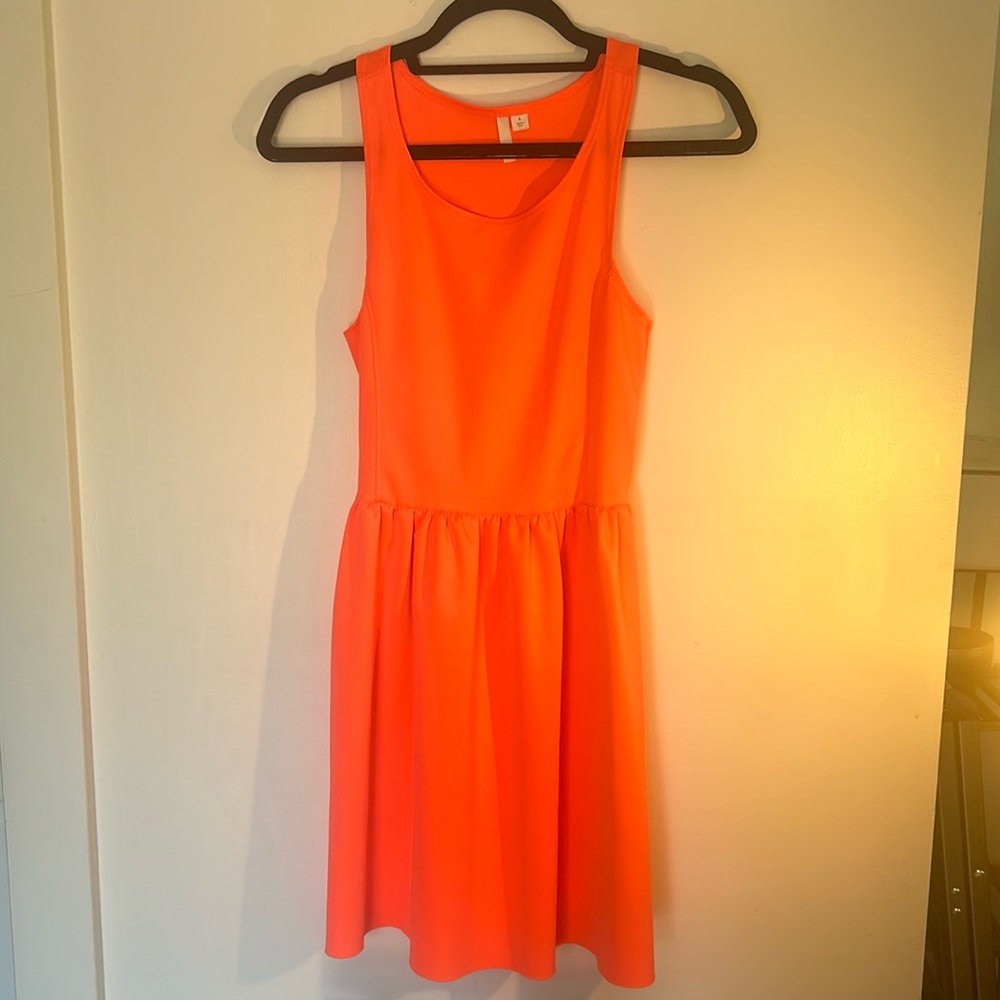 Bright coral | Comfortable